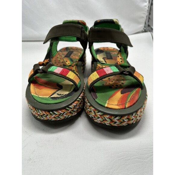 Farm Rio Sandals Women's Size 9 Green Toucans Flatform Raffia Green Multicolor - Picture 2 of 16
